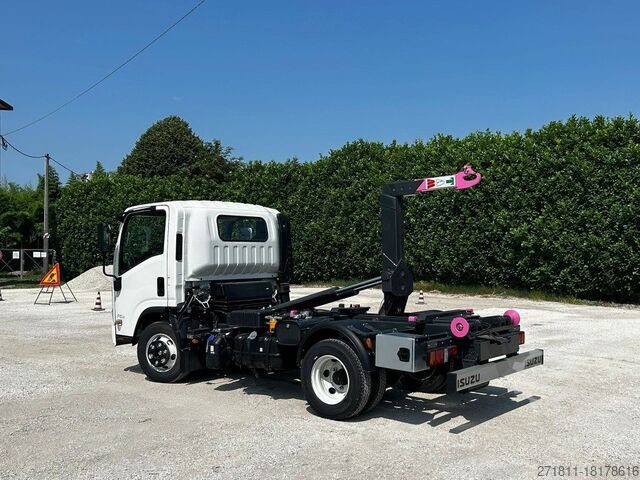 Roll-off tipper truck ISUZU ISUZU P75 NUOVO SCARRABILE