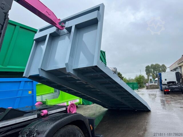 Abrollcontainer CONTAINER A PIANALE SENZA SPONDE CON CODA A ZERO P