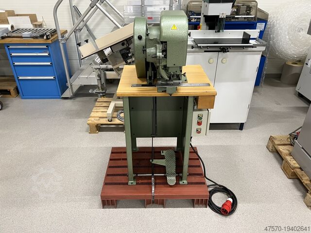 Ösenspritzmaschine HANG 103 LOK Eyeletting machine