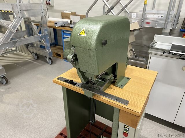 Ösenspritzmaschine HANG 103 LOK Eyeletting machine