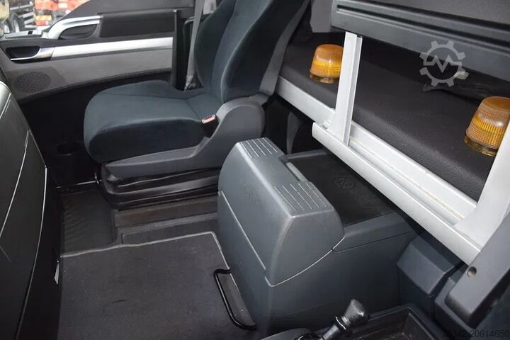 Chassis with cab MAN TGX 26.480