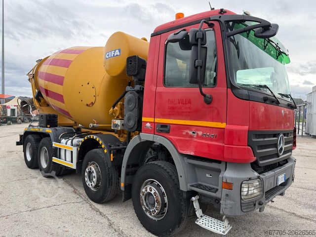 Concrete mixer truck Mercedes-Benz Actros 4141