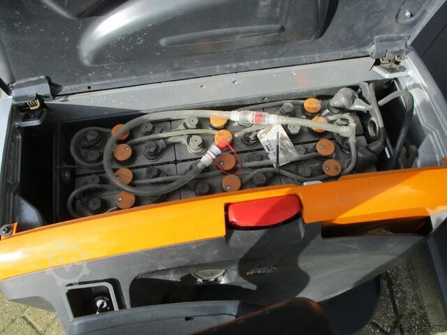 High lifting pallet truck STILL EXV 14C