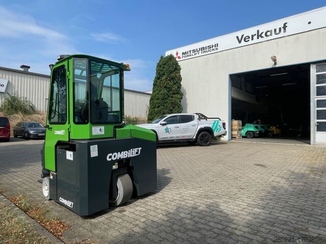 Four-way side loader Combilift CBE3000 4-Wege Stapler
