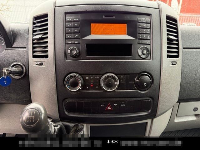 Pick-up van MERCEDES-BENZ Sprinter 213 Pritsche 3 Sitze Klima AHK No 313-7