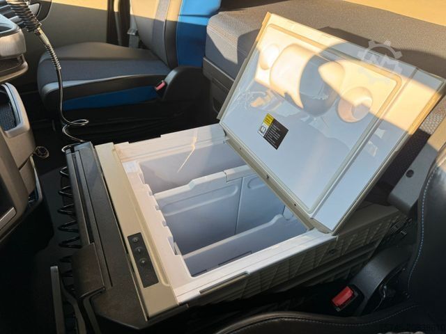 Standard tractor unit VOLVO FH 500*GLOBETROTTER*RETARDER*I SAVE*STANDKLIMA*