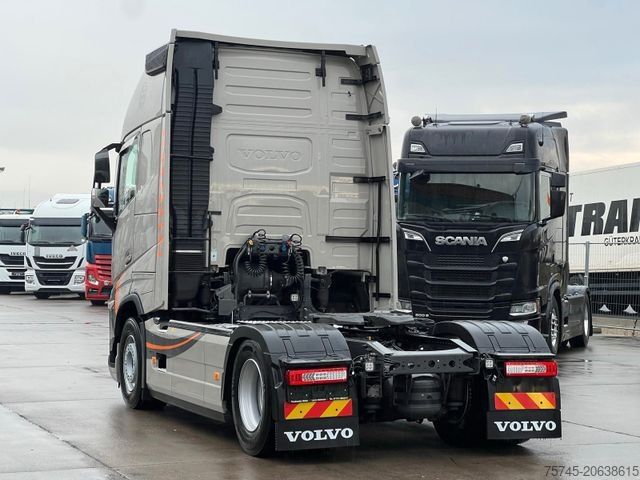 Standard tractor unit VOLVO FH500 * TOP * ACC * RETARDER * VOLLLUFT *2X TANK