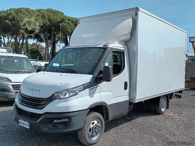 Box truck IVECO 35C14