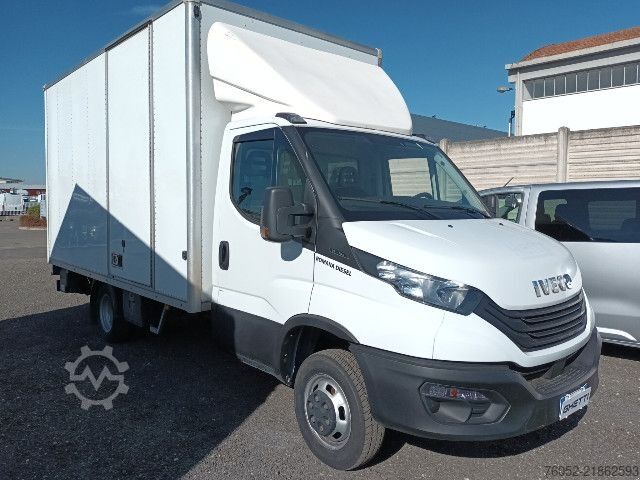 Box truck IVECO 35C14