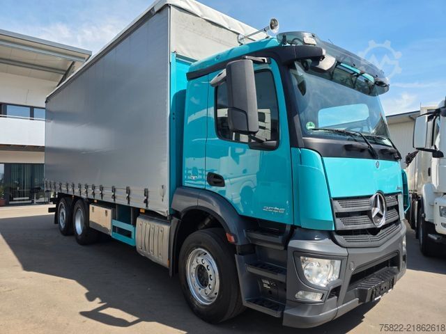 Flatbed truck with tarp MERCEDES-BENZ Antos 2536 / Schiebe Plane / WENIG KM