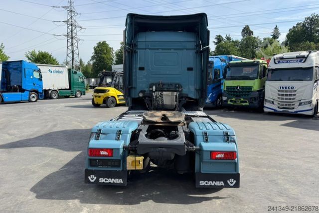 Standard tractor unit SCANIA R520 V8 4x2