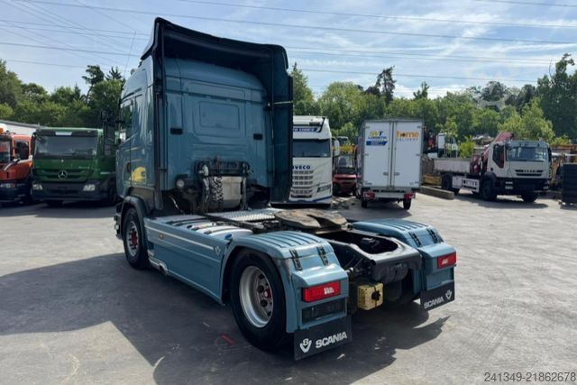 Standard tractor unit SCANIA R520 V8 4x2