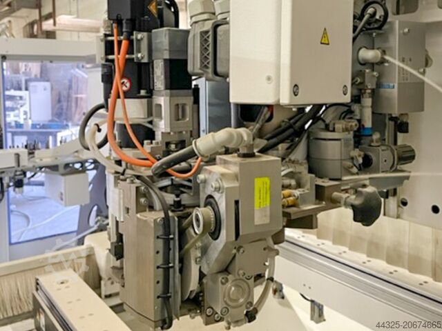 Bearbeitungszentrum mit Kantenverleimung HOMAG CENTATEQ E-310