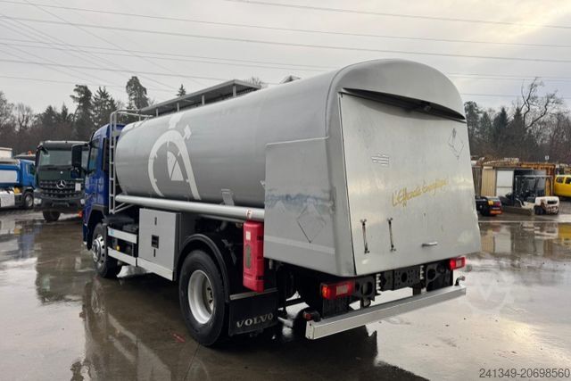 Tanker truck VOLVO FM-440 4x2 Tankwagen 13'500L