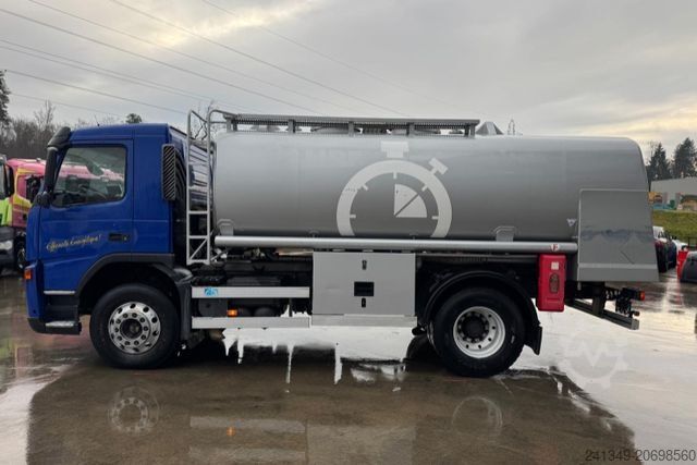 Tanker truck VOLVO FM-440 4x2 Tankwagen 13'500L