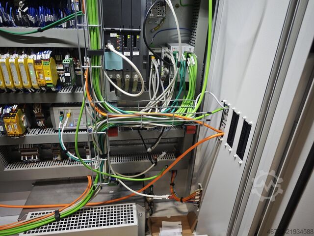 Horizontal machining center SW BA space3