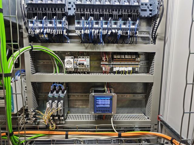 Horizontal machining center SW BA space3