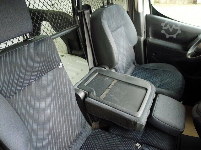 Sonderausbau-Transporter Peugeot Partner 3-Sitzer