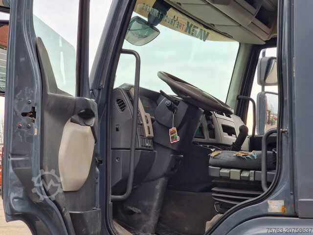Autotransporter Volvo FL 240 - 4x2 - Manual gearbox - Flatbed / Car t...
