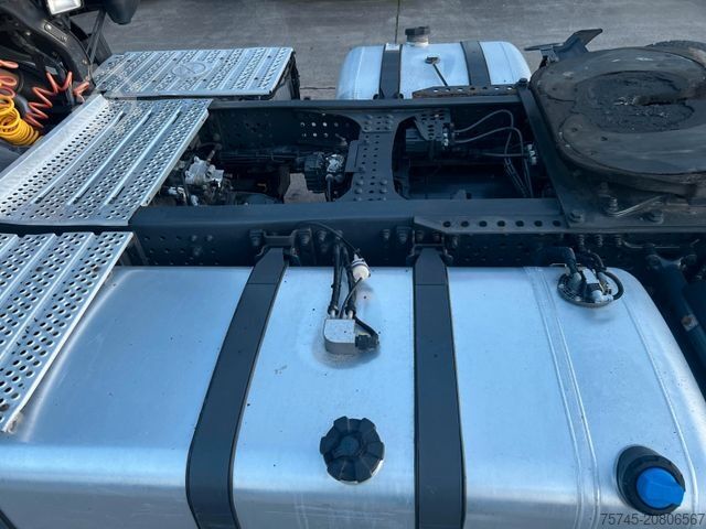 Standard tractor unit MERCEDES-BENZ ACTROS 1842 * MOTORSCHADEN * VOLLLUFT * PARKCOOL