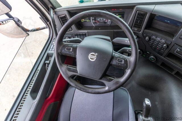Standard tractor VOLVO FMX GLOB 460+HYDR