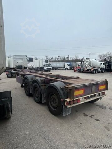 Auflieger-Wechselfahrgestell  M&V CHASSIS LIFTACHSE MITTE-HECKAUSSCHUB