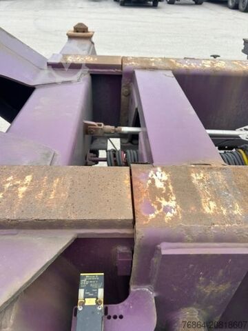 Auflieger-Wechselfahrgestell  M&V CHASSIS LIFTACHSE MITTE-HECKAUSSCHUB