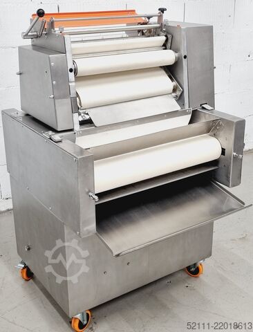 Croissant shaping machine Universum HWM 50/70