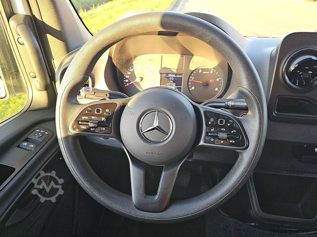 Hochdachkombi MERCEDES-BENZ SPRINTER 317 L2H2 Mbux RWD!