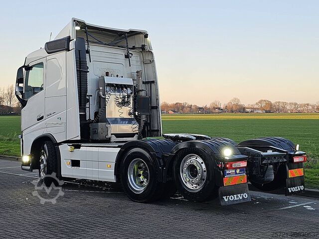 Standard-SZM VOLVO FH 500 6X2 STEERED PTO+HYDR