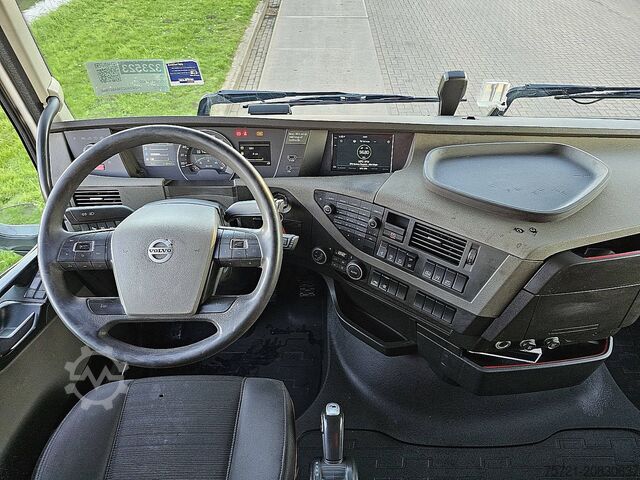 Standard-SZM VOLVO FH 500 6X2 STEERED PTO+HYDR