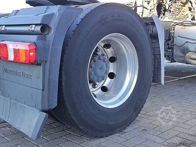 Standard-SZM MERCEDES-BENZ ACTROS 1848 LS Streamspace 2.30