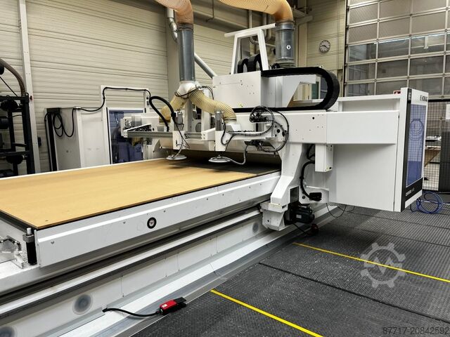 CNC Nesting machine with MATRIX-table HOMAG CENTATEQ N-800