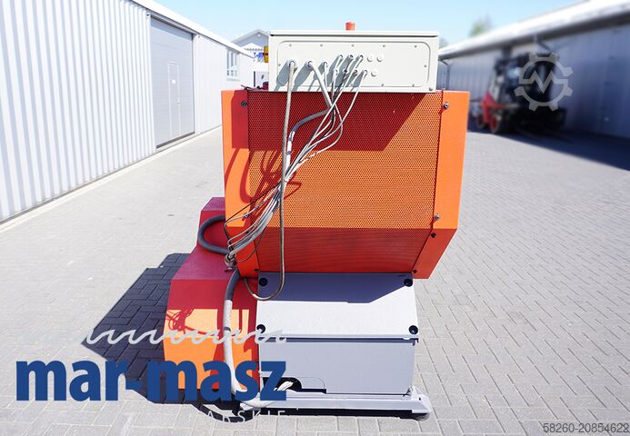 Holzhacker Schredder UNTHA LR700