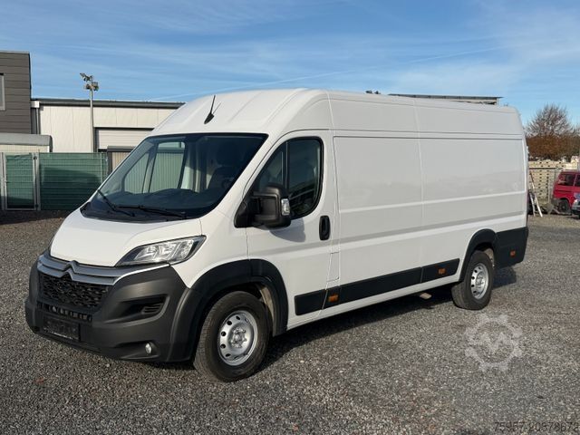 High top van CITROEN Jumper L2H2 / AHK / Klima /118 TKM /Navi/ 3 Sitz