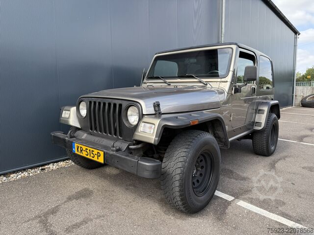 Off-road vehicle Jeep WRANGLER TJ 4.0i 4x4