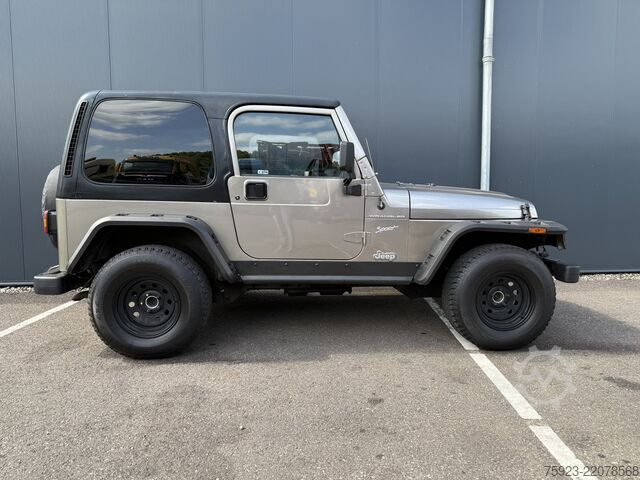 Off-road vehicle Jeep WRANGLER TJ 4.0i 4x4