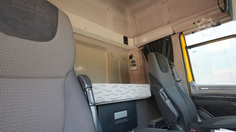 Standard-SZM DAF CF 440 tractor unit