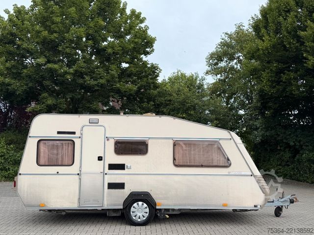 Caravan KIP Hy-Line KH48T Mover Warm Wasser Vorzelt