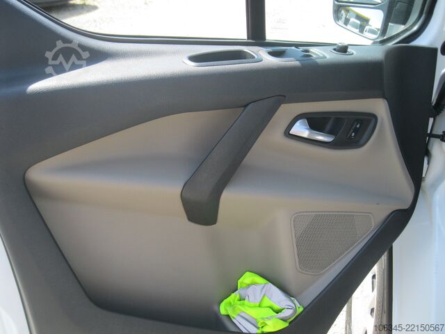 Minibus Ford Transit Custom