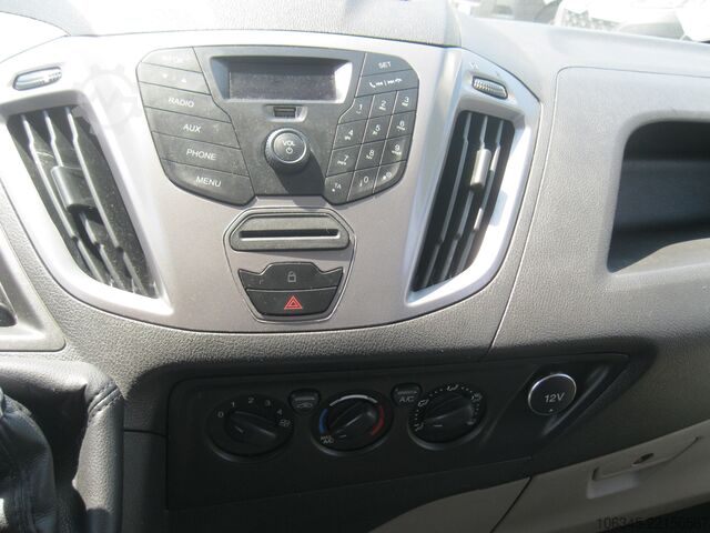 Minibus Ford Transit Custom
