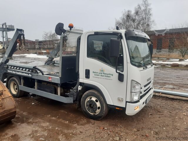Kipper LKW Iuzu N-Serie