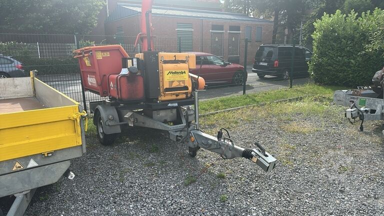 Shredder Dücker HM 200 Wood Chipper