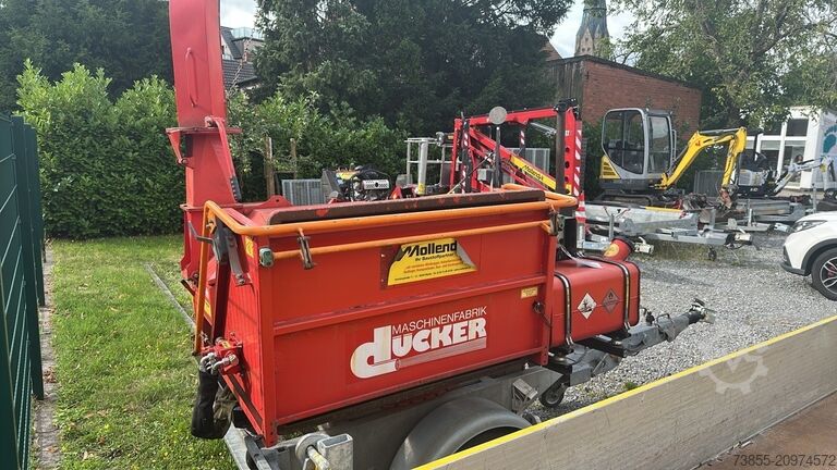 Shredder Dücker HM 200 Wood Chipper