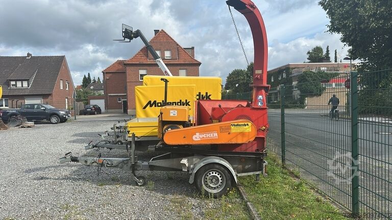 Shredder Dücker HM 200 Wood Chipper