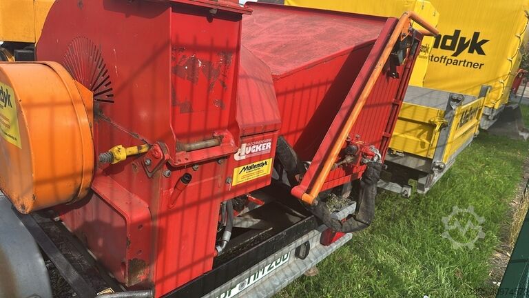 Shredder Dücker HM 200 Wood Chipper