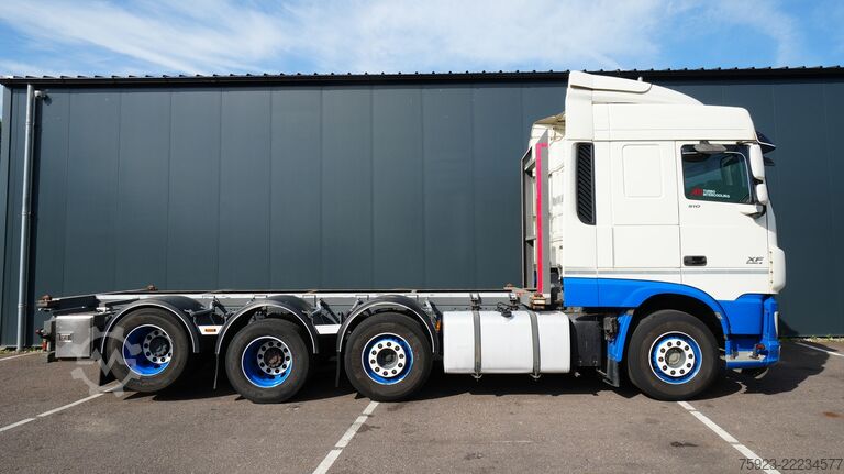 Container transportation DAF XF 510 8x2 20FT container transport truck