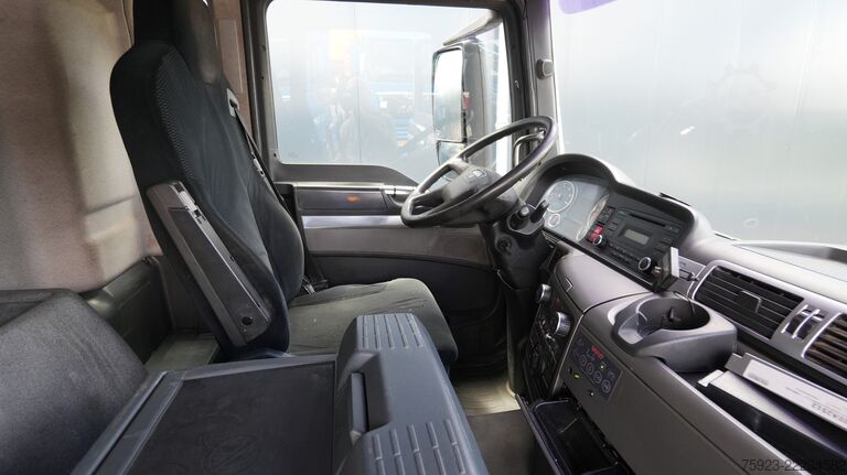 Crane truck MAN TGS 26.440 6x6 cable system tipper truck with p...