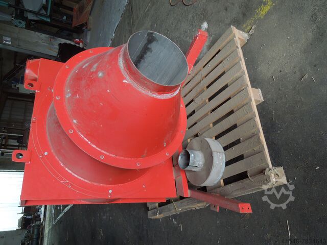 Cutting mill for pellets or grain  
