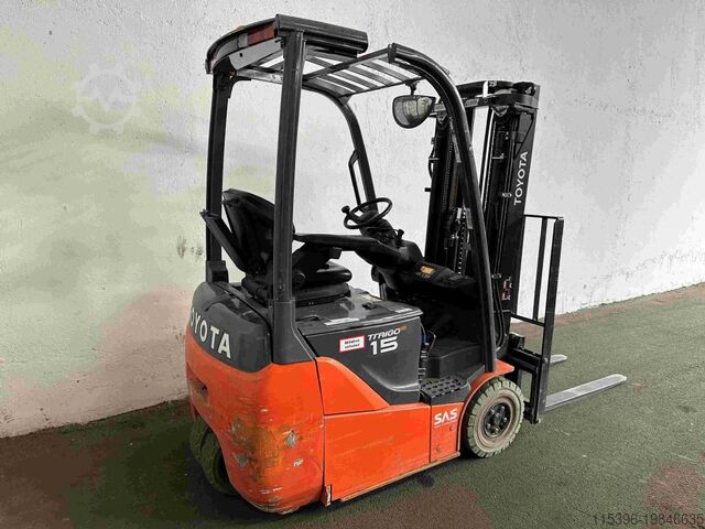 Electric 3-wheel forklift Toyota 8FBE15T - TRIPLEX 4,3 m